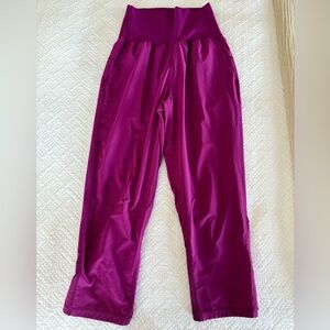 Lululemon Cropped Joggers